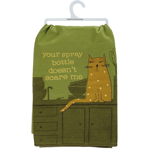 Your Spray Bottle Doesn't Scare Me Kitchen Towel